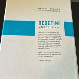 Redefine macro-exfoliatior brand new in box with 5 tips sealed never opened.
